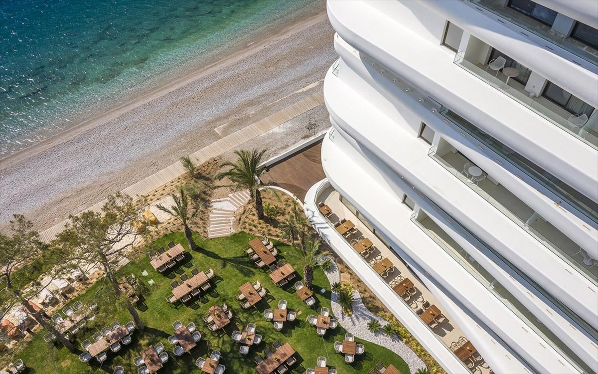 isla-brown-corinthia