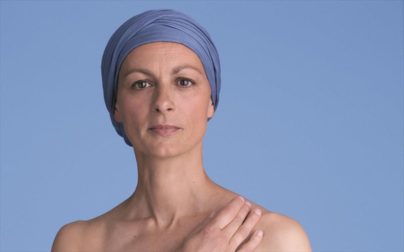 la-roche-posay-episimos-xorigos-tis-pagkosmias-imeras-kata-tou-karkinou-gia-to-2024