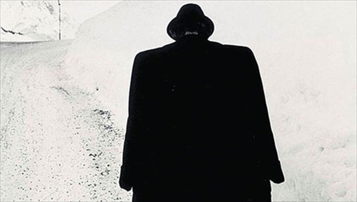 mimis-androulakis-epistrefei-sto-muthistorima