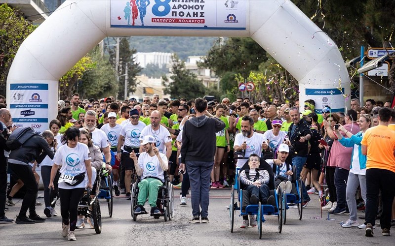 h-swot-hospitality-sto-pleuro-ton-atomon-sto-fasma-tou-autismou