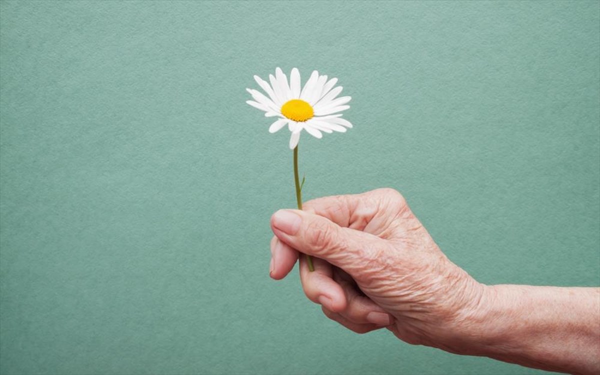 makrozoia-ugeia-ilikiomenos