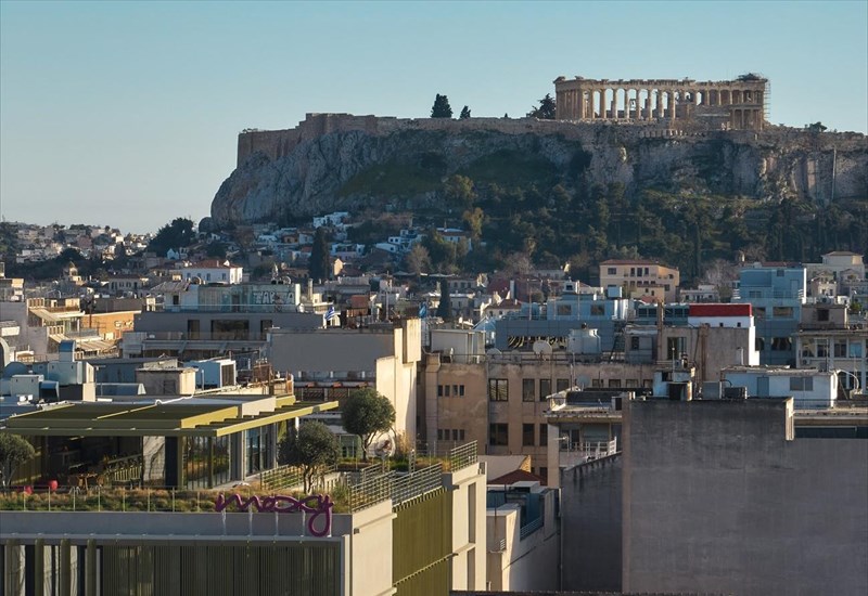 to-moxy-athens-city-ginetai-kambas-gia-to-manifesto-tou-mixali-tsakounti