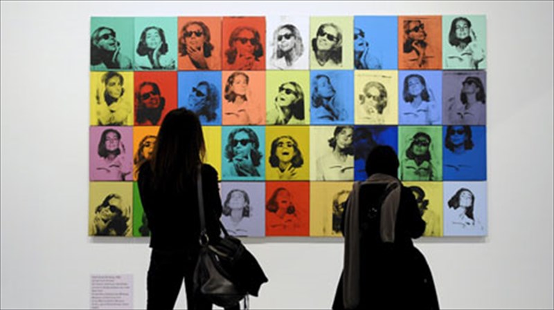 pinakes-ton-warhol-kai-lichtenstein-eklapisan-sti-nea-yorki
