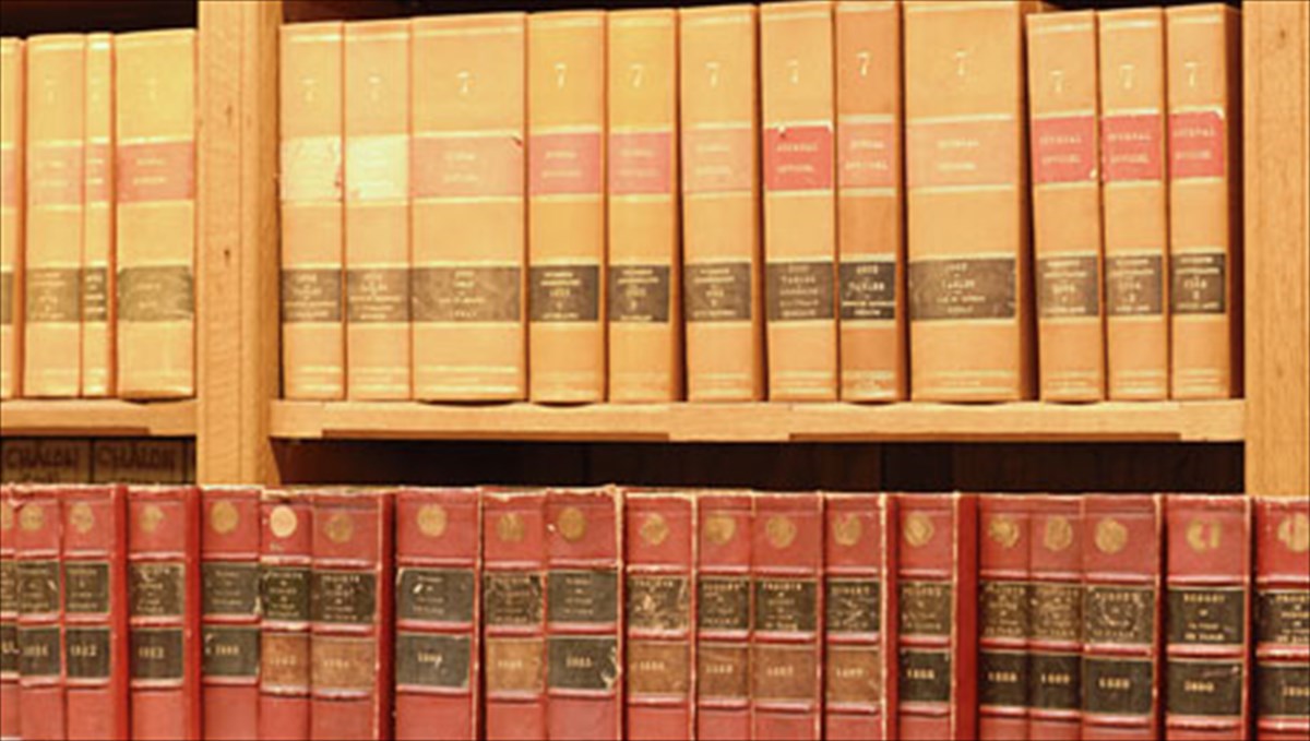 aponemithikan-ta-brabeia-tis-akadimias-athinon