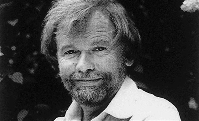 giostein-gkaarnter-o-suggrafeas-tou-kosmou-tis-sofias-epistrefei-me-neo-muthistorima-suggrafeas-tou-kosmou-tis-sofias-epistrefei-me-neo-muthistorima