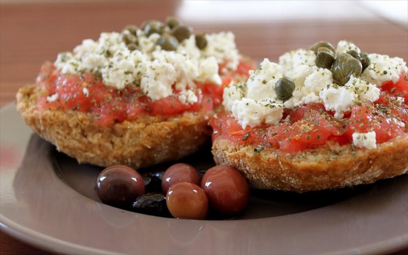 2-protaseis-gia-kritiko-glenti-protaseis-gia-kritiko-glenti