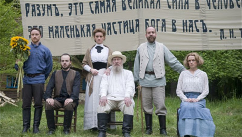 i-kosmotheoria-kai-to-ergo-tou-ltolstoi