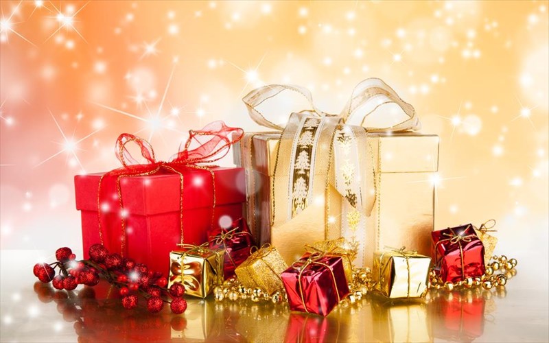 xristougenniatika-bazaar-eiste-etoimoi-gia-tis-protes-boltes-sti-giortini-atmosfaira