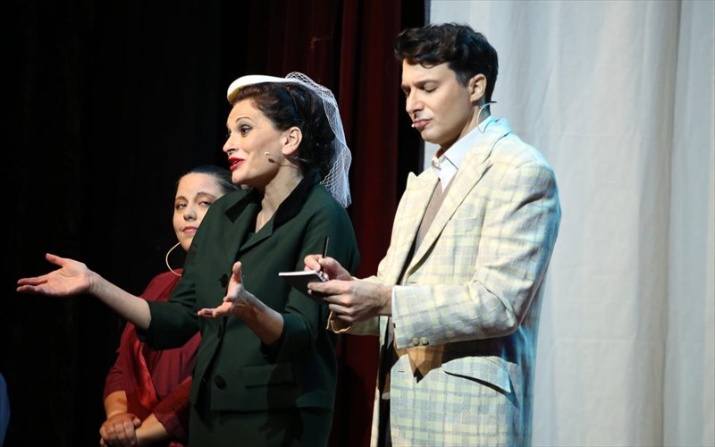 sofia-bempo--mia-zoi-ellada-ksana-sto-theatro-bretania-mia-zoi-ellada-ksana-sto-theatro-bretania