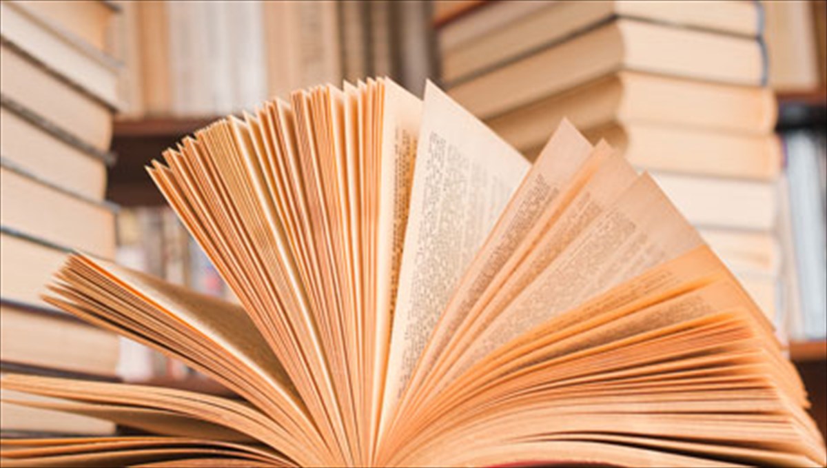 otan-o-logotexnis-moirazetai-se-duo-glosses-logotexnis-moirazetai-se-duo-glosses