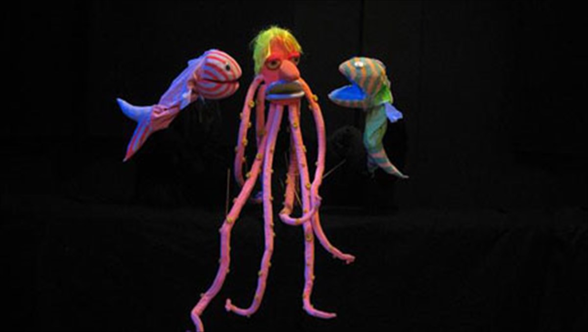 oi-koukles-zontaneuoun-sto-tellogleio