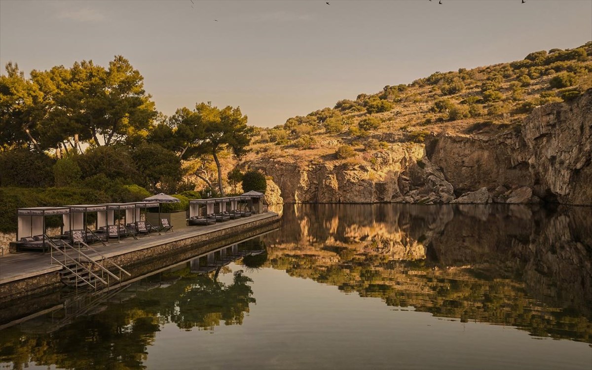 zeus-dione-abra-ovata