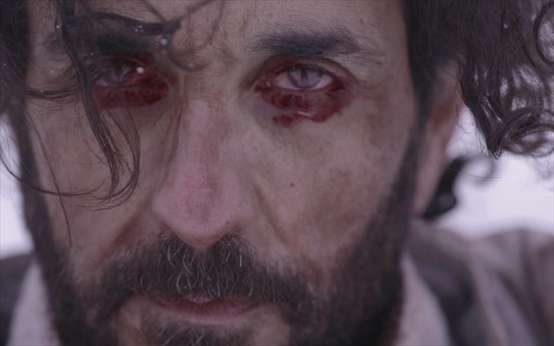 blepoume-ton-oidipoda-turanno-se-mia-nea-skiniki-proseggisi