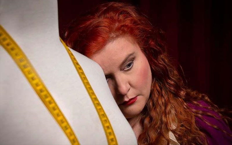 kritiki-eidame-tin-mpoumpou-tou-dimitri-mitsotaki