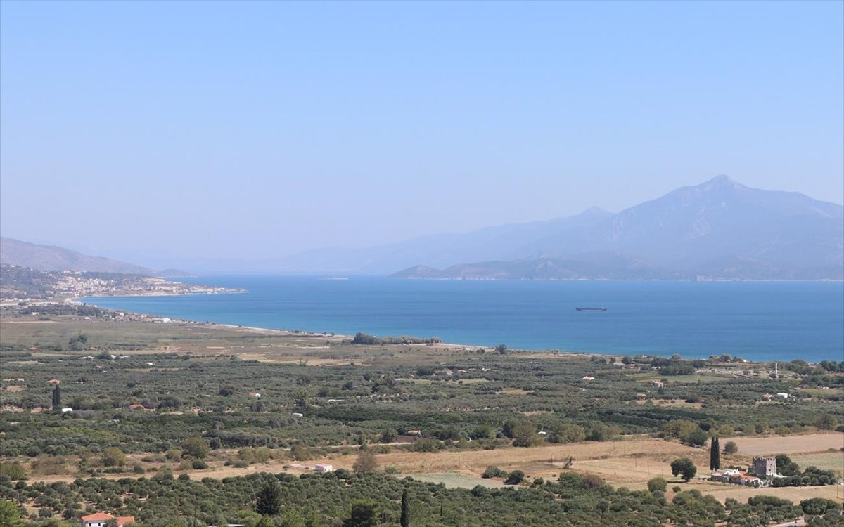 i-pediada-tis-xoras-sti-samo