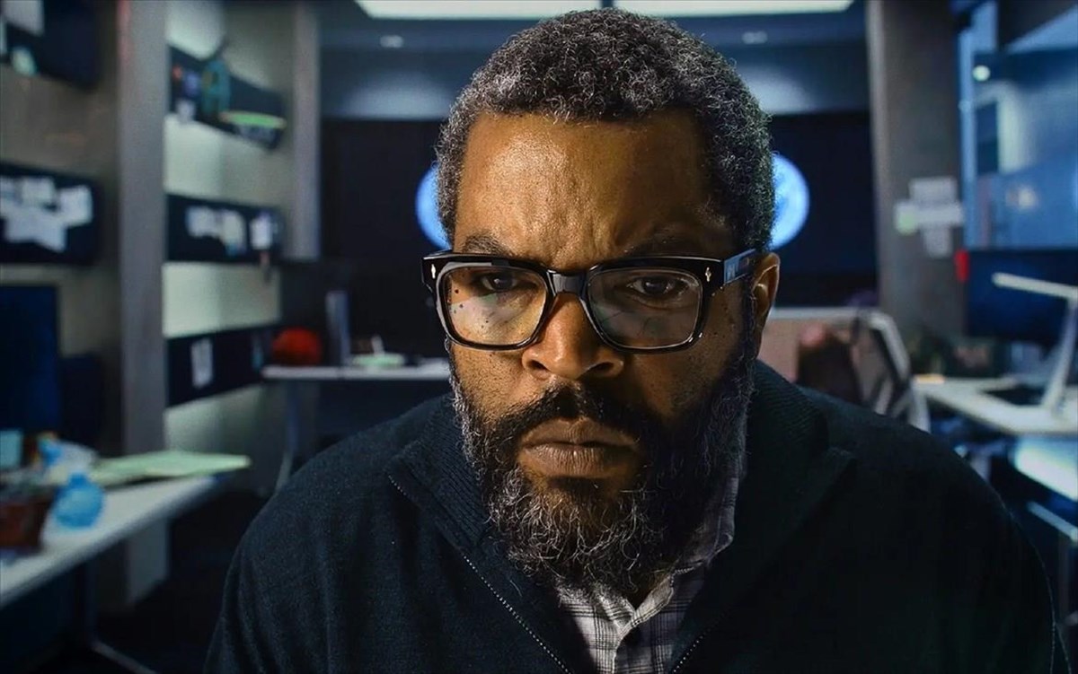 o-polemos-ton-kosmonn