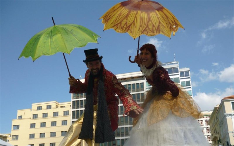 i-plateia-suntagmatos-einai-paidiki-upothesi