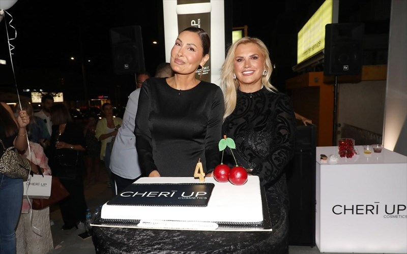 cherĪ-up-cosmetics-4-xronia-omorfias-kai-kainotomias-gia-to-pio-girly-beauty-brand-xronia-omorfias-kai-kainotomias-gia-to-pio-girly-beauty-brand