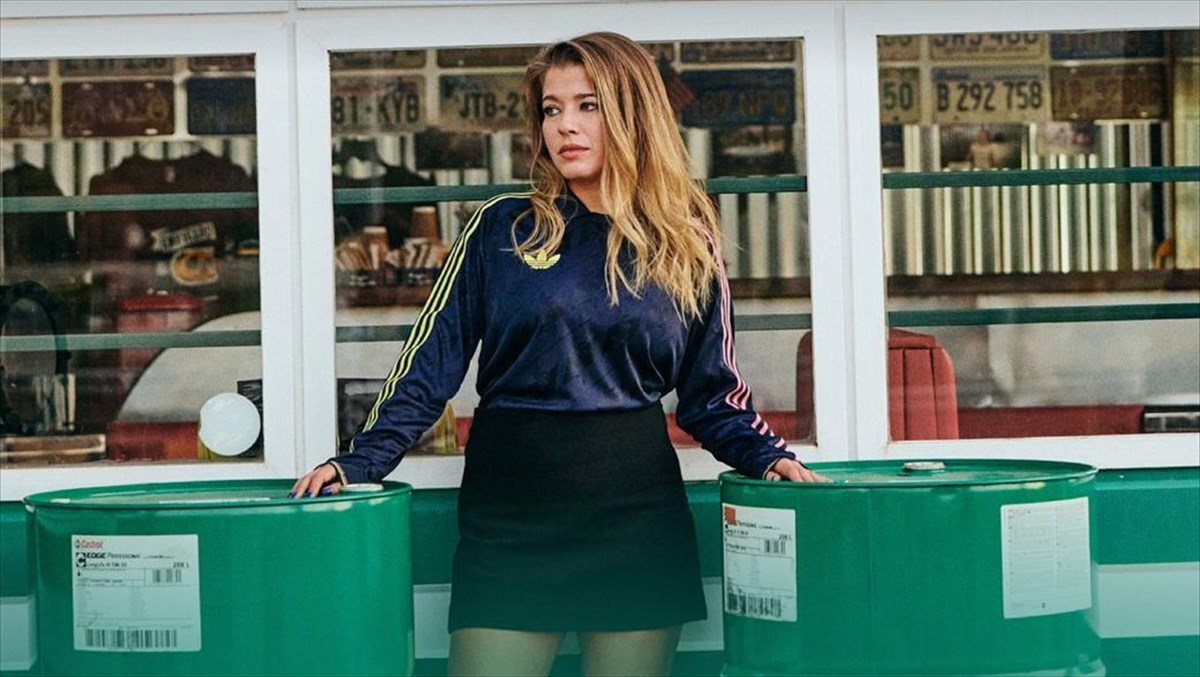 h-ioulia-karapataki-taksideuei-gia-proti-fora-se-5-poleis-tis-europis-poleis-tis-europis