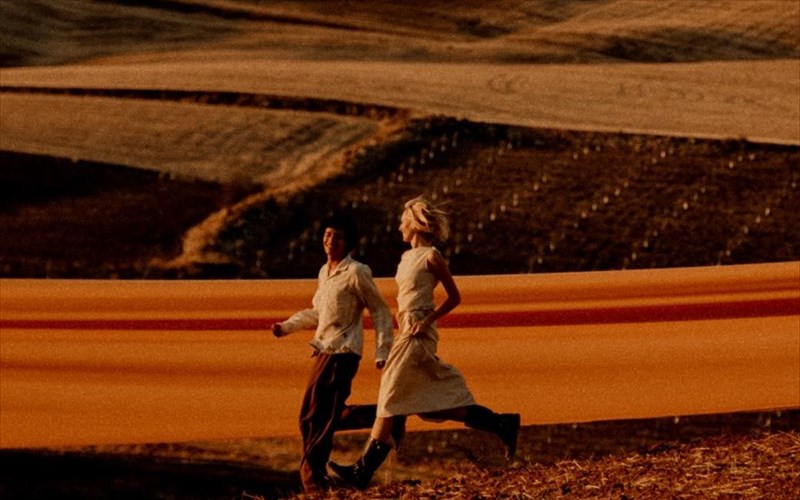 to-neo-amber-labdanum-cologne-intense-apo-tin-Jo-malone-london-fernei-tin-aura-tis-andalousias-stin-kathimerinotita-sas