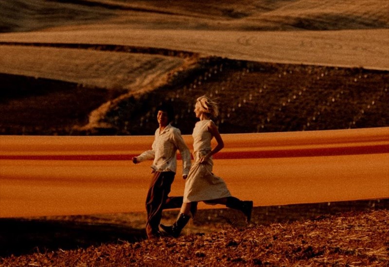 to-neo-amber-labdanum-cologne-intense-apo-tin-Jo-malone-london-fernei-tin-aura-tis-andalousias-stin-kathimerinotita-sas