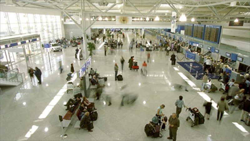 nees-ilektronikes-upiresies-apo-to-diethni-aerolimena-athinon