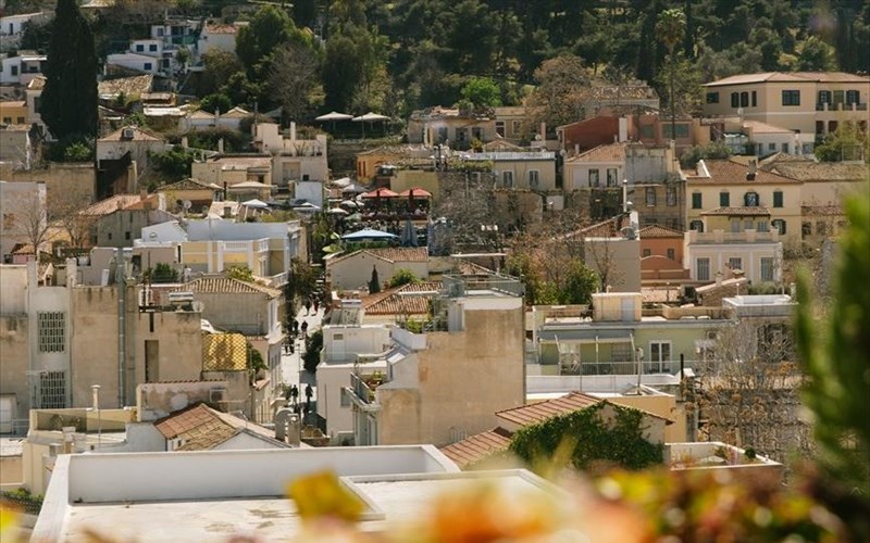 athinaiki-taratsa-ta-sabbatokuriaka-apoktoun-thea