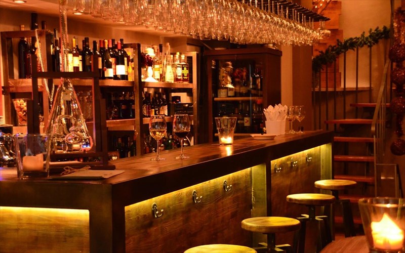 wine-booth-nea-wine-afiksi-sto-kentro-tis-athinas