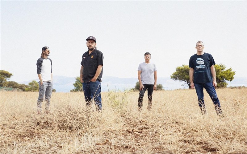 oi-menta-kleinoun-ta-25-tous-xronia-kai-to-giortazoun