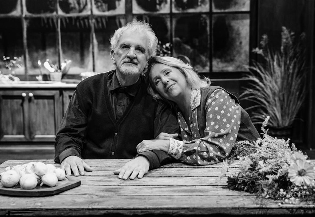 prin-anoiksoume-ftera-ibathia-anthropinitheatrikiparastasitis-xronias-sunexizei-sto-kakogiannis