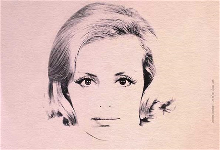 moscholiou-the-band-i-monadiki-laiki-tragoudistria-zontanteuei-ston-stauro-tou-notou-club