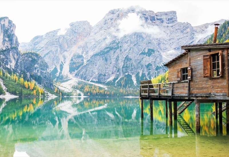 lago-di-braies-to-paramuthenio-mustiko-ton-dolomiton