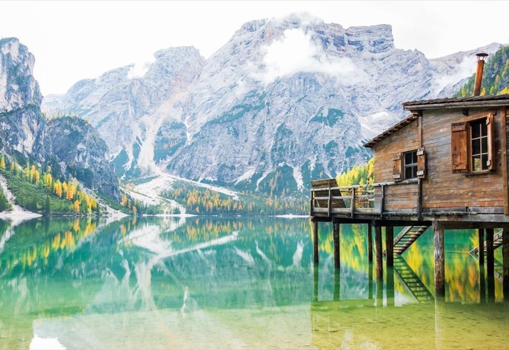 lago-di-braies-to-paramuthenio-mustiko-ton-dolomiton