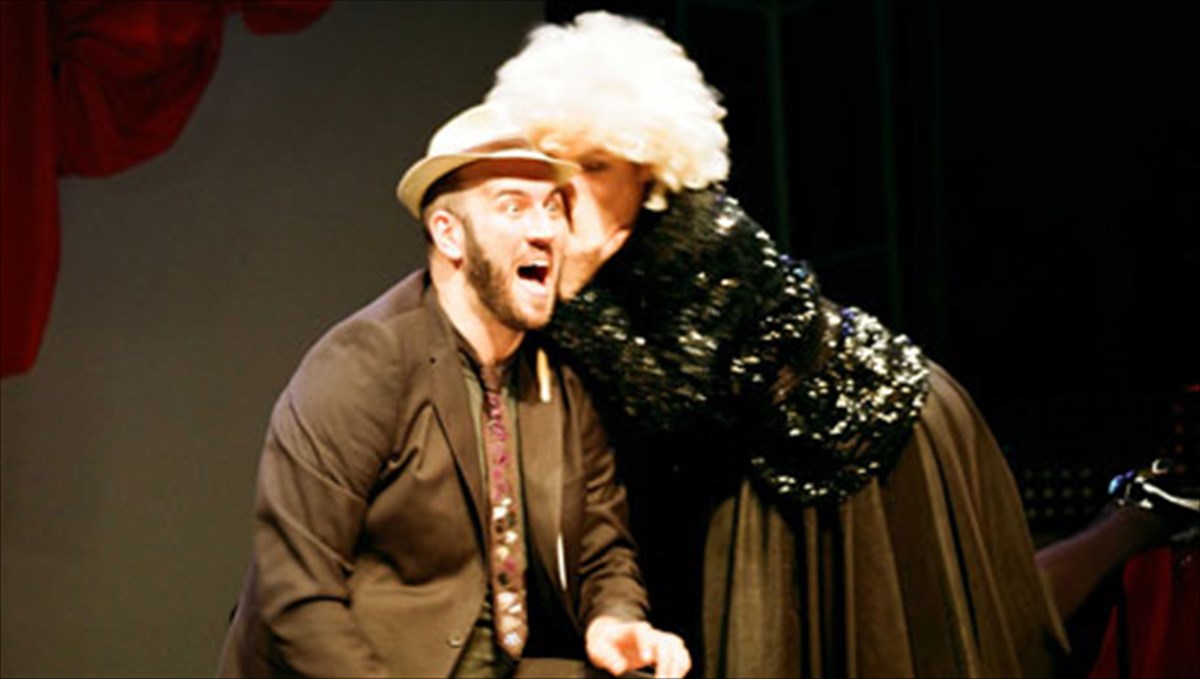 neaniko-miouzikal-tou-nikou-kupourgou-sto-theatro-xutirio