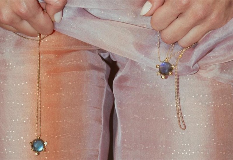 fetos-to-gouri-ton-xristougennon-fernei-kosmiki-agapi