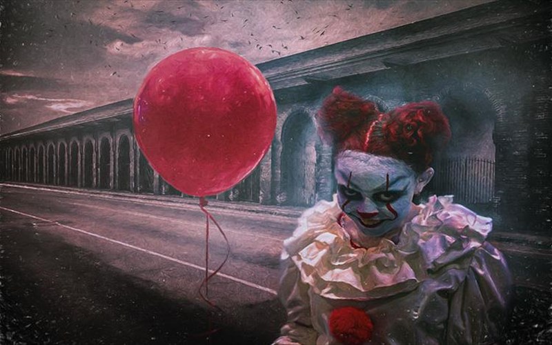 conceptual-mia-fotografiki-ekthesi-epanermineuei-tin-pragmatikotita