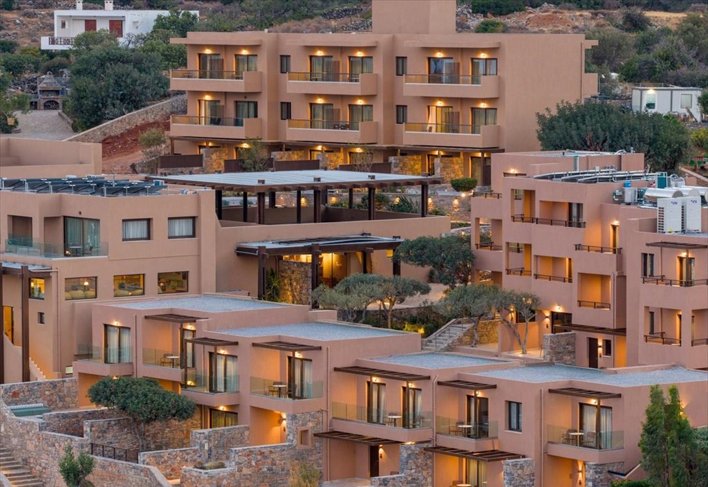 i-kriti-upodexetai-to-innside-elounda-to-neo-5-resort-gia-empeiries-poluteleias-kai-xalarosis-resort-gia-empeiries-poluteleias-kai-xalarosis