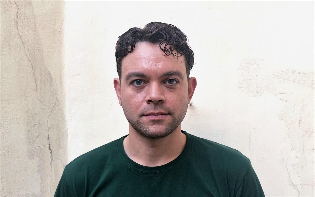 close-up-spuros-sourbinos-spuros-sourbinos