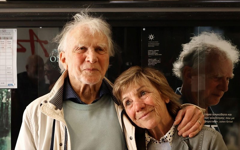 smilemenes-psuxes-to-polubrabeumeno-ntokimanter-tou-staurou-psullaki-stin-mikri-othoni