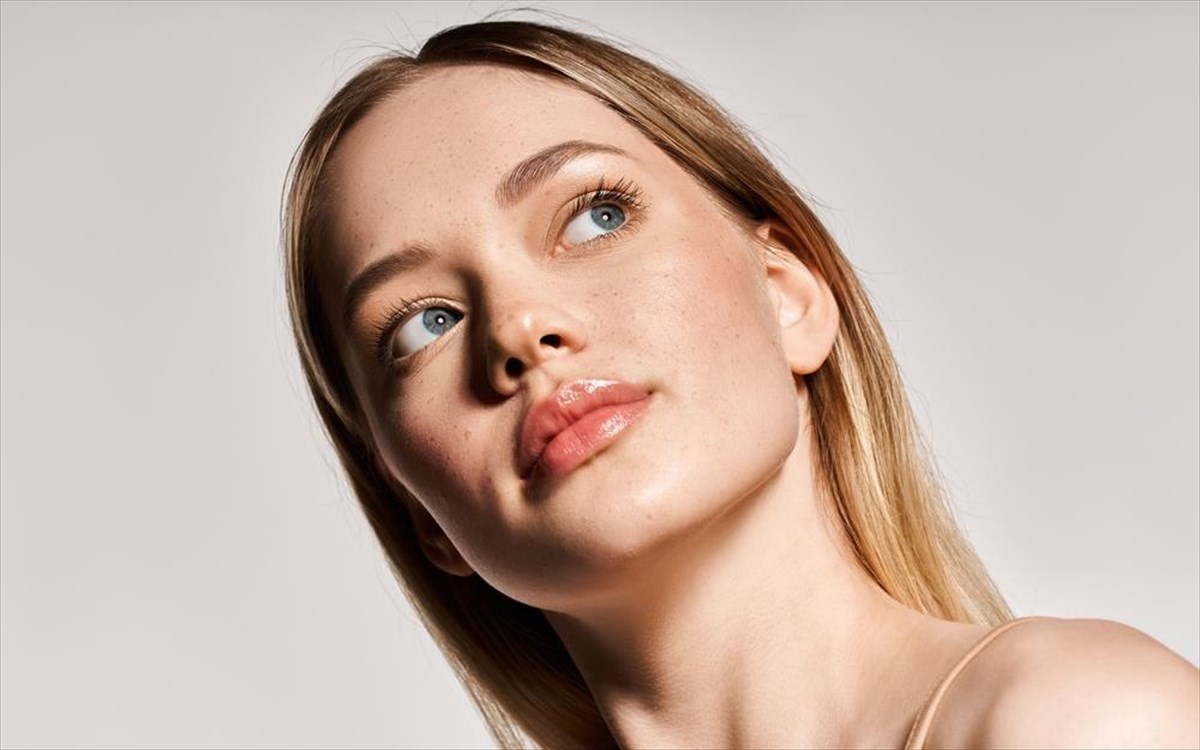 omorfia-gunaika-prosopo-derma