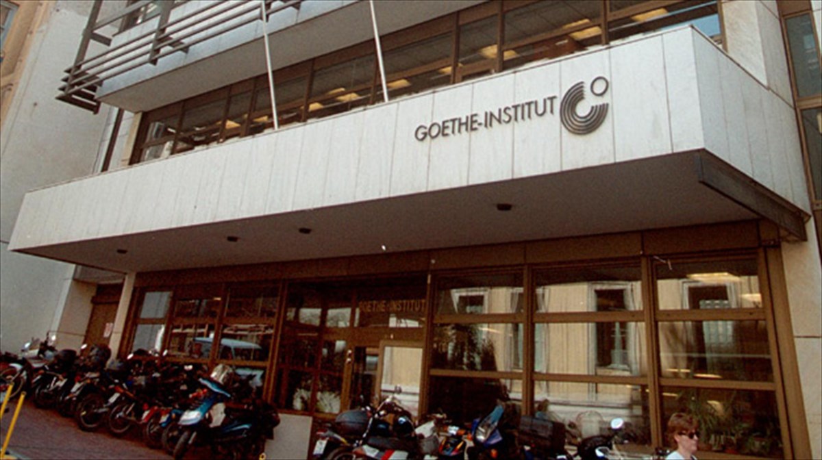 xamenoi-sti-metafrasi-ekdotes-kai-metafrastes