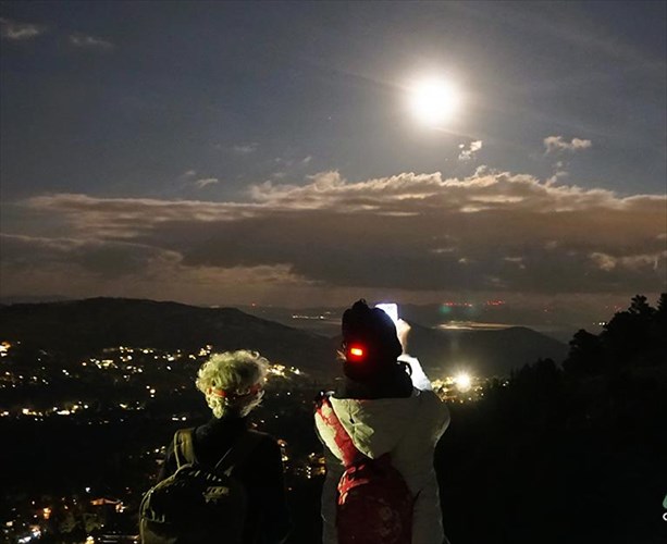 bradines-peripeteies-stin-penteli-upo-to-feggari-tou-xioniou