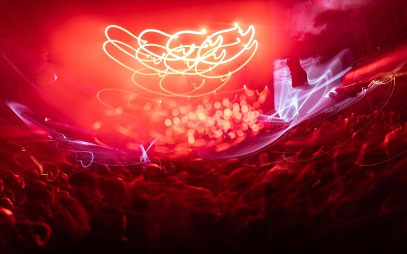 to-web-radio-tis-stegis-uposzetai-duo-nuxtes-afieromenes-stin-apeleutherotiki-dunami-tou-clubbing