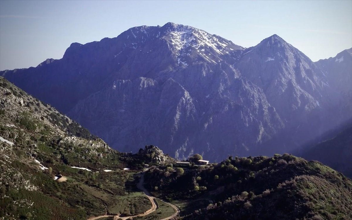 white-mountains-lefka-ori