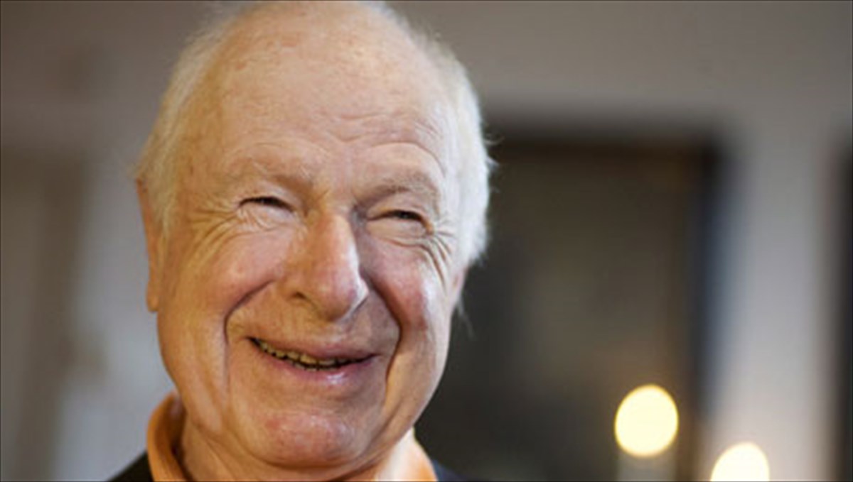 o-piter-mprouk-apoxorei-apo-ti-theatriki-skini-tou-parisiou