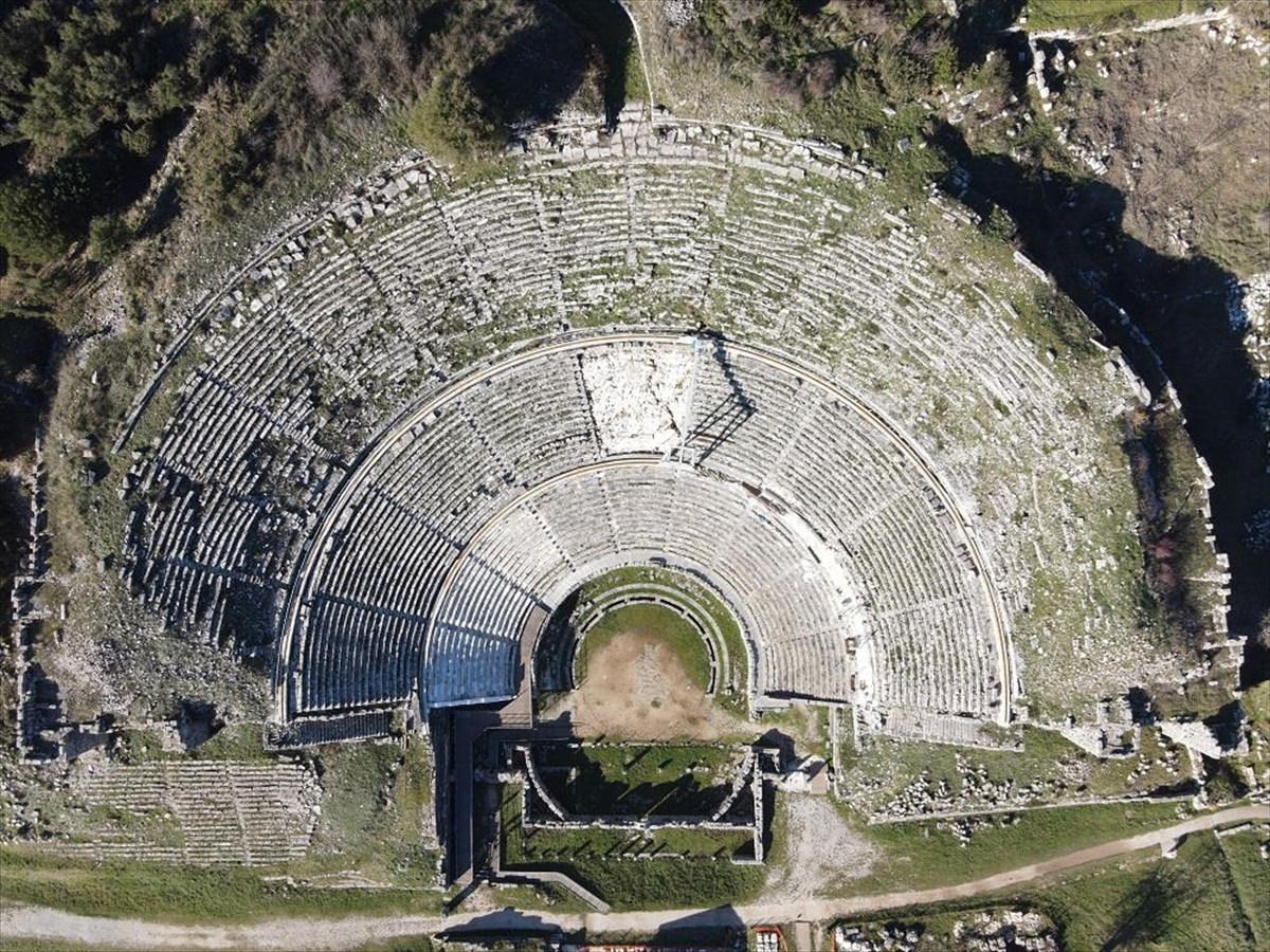 arxaio-theatro-dodonis