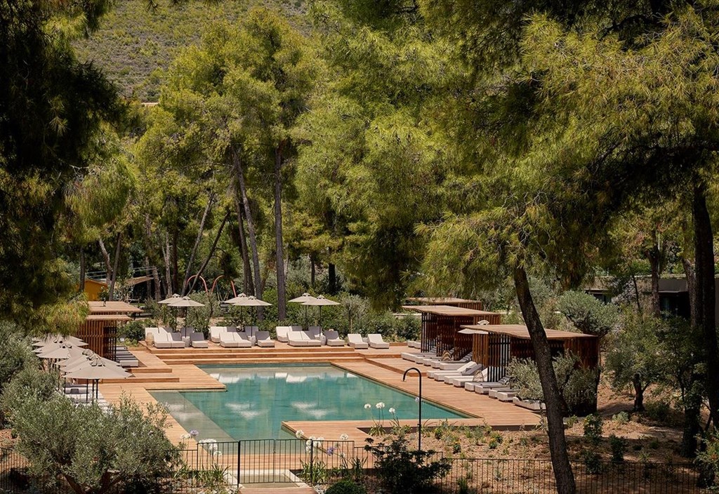 to-ananeomeno-club-med-gregolimano-ksexorizei-diethnos-me-brabeusi-sta-hospitality-awards