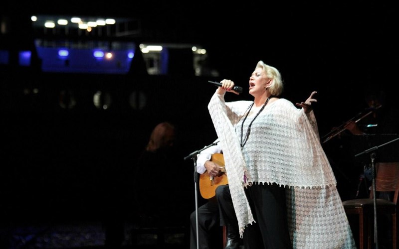 pethane-i-korufaia-tragoudistria-marinella-korufaia-tragoudistria-marinella