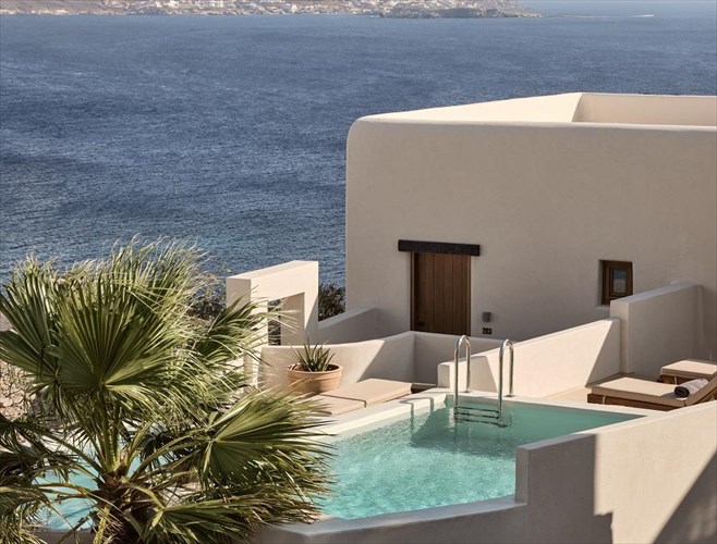 omeon-mykonos-ena-neo-kefalaio-sti-luxury-filoksenia-tis-mukonou