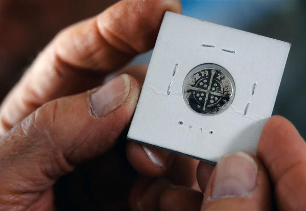 i-anazitisi-tou-xamenou-bikingk-i-seira-pou-epanaprosdiorizei-tin-istoria-ton-bikingks